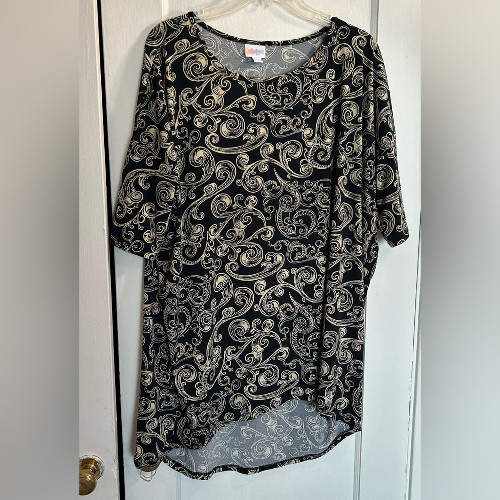 Lularoe XL Black Paisley Black & Ivory Pre Owned Womens Blouse